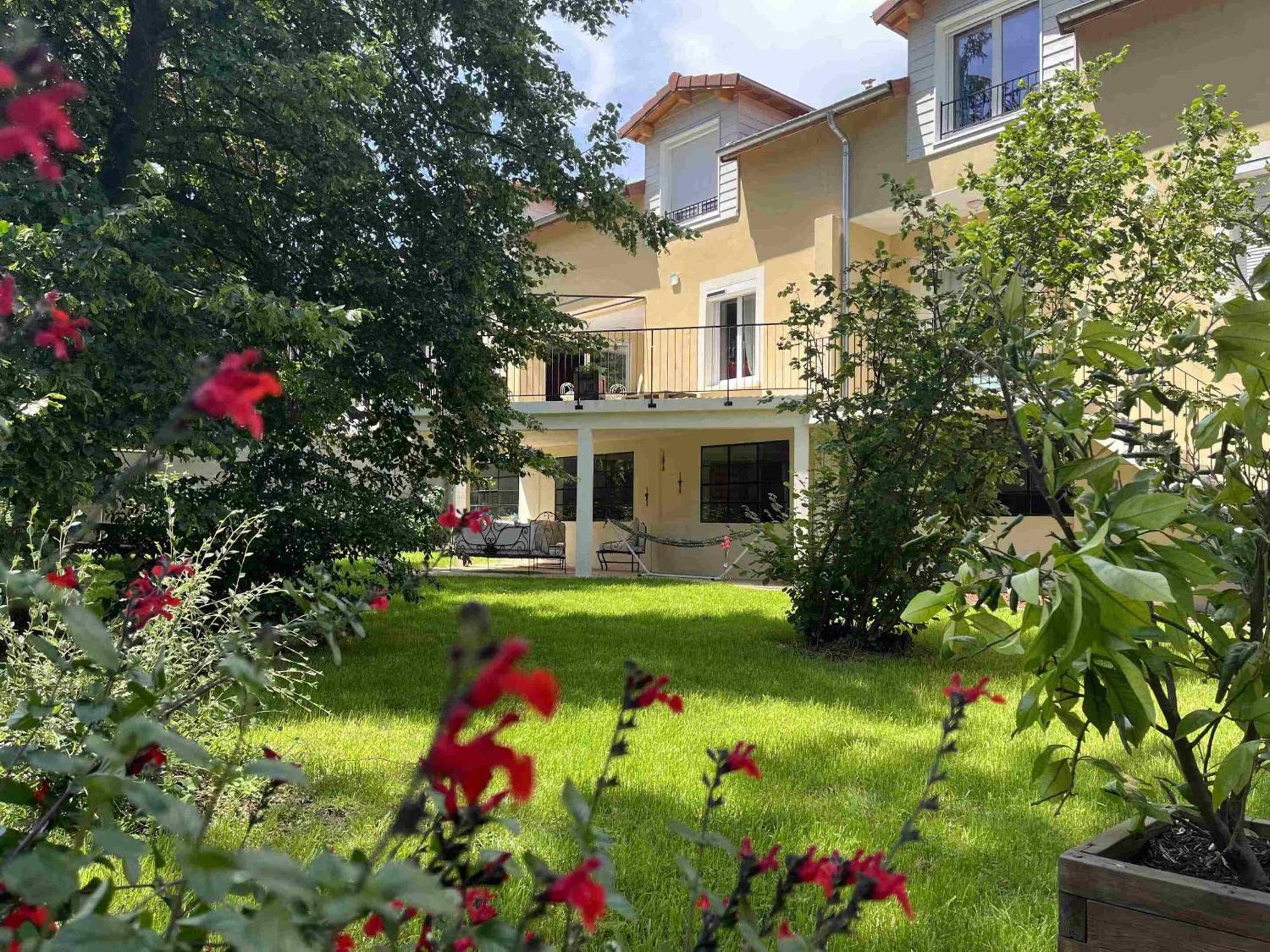 Bed and Breakfast Le Jardin Du Dolaizon Le Puy-en-Velay Esterno foto